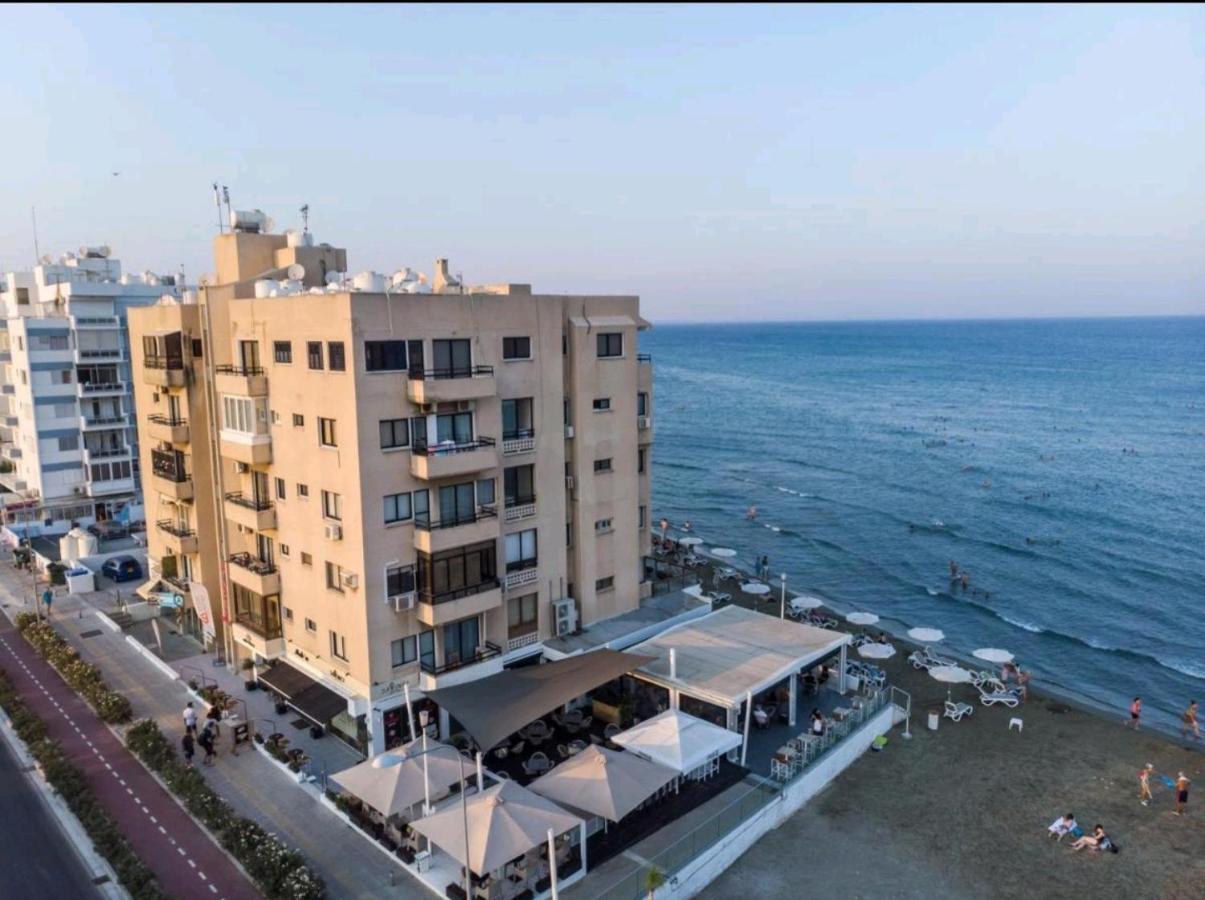 Bettys 1Br Seafront Apt Larnaca Exteriér fotografie