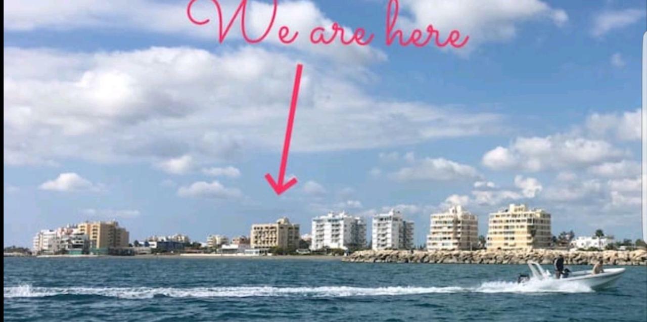 Bettys 1Br Seafront Apt Larnaca Exteriér fotografie