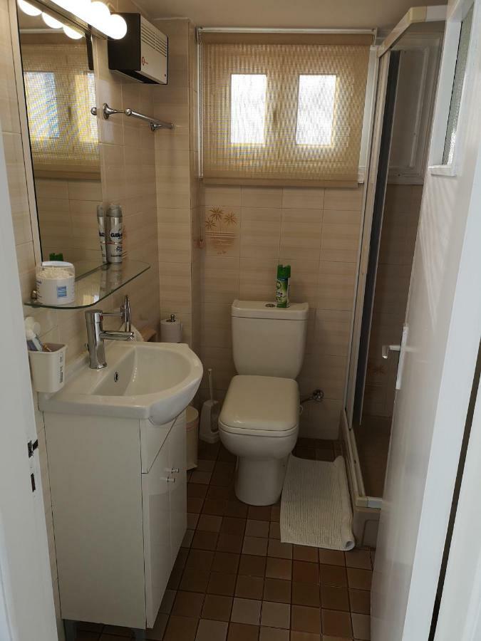 Bettys 1Br Seafront Apt Larnaca Exteriér fotografie