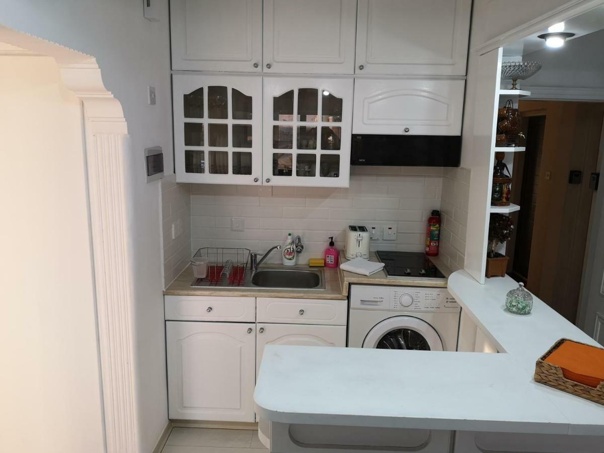 Bettys 1Br Seafront Apt Larnaca Exteriér fotografie
